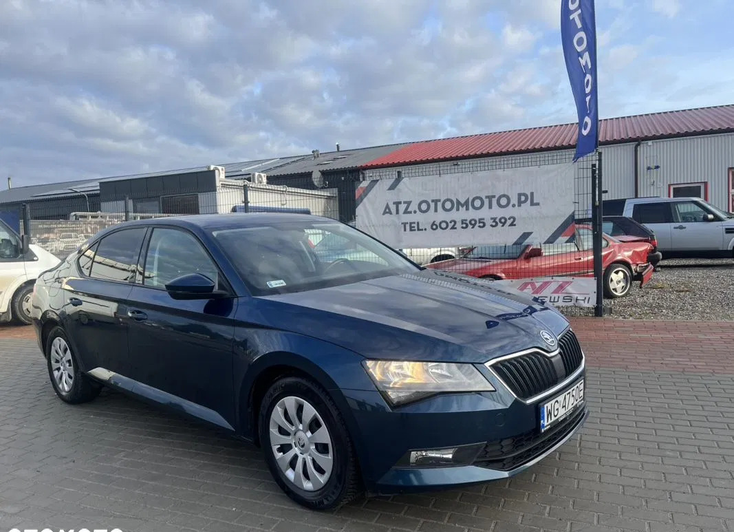 skoda superb wodzisław śląski Skoda Superb cena 59900 przebieg: 223458, rok produkcji 2017 z Wodzisław Śląski